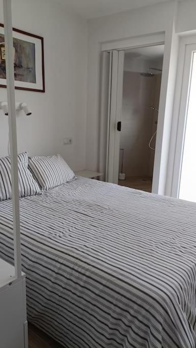 Apartamento 1ª Linea De Playa Alicante Bagian luar foto